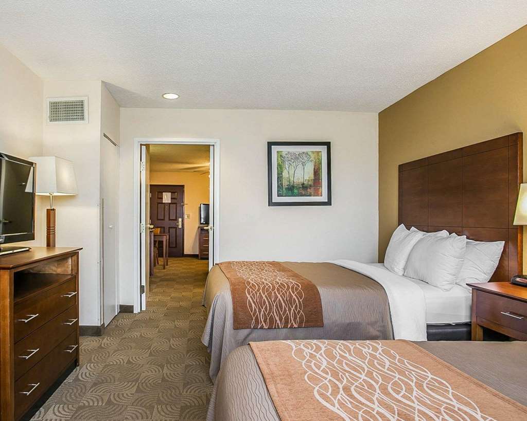 Comfort Inn & Suites Santee I-95 Bilik gambar