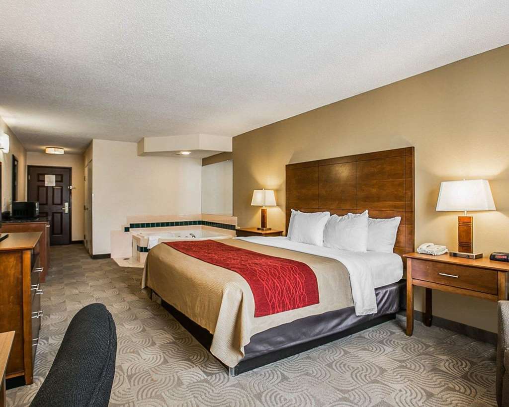 Comfort Inn & Suites Santee I-95 Bilik gambar